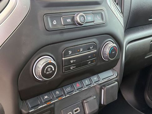 Certified 2025 Chevrolet Silverado 1500 Custom w/ LPO, Dark Essentials Package RWD image 18