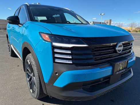 New 2026 Nissan Kicks SR image 8