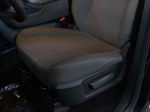 Used 2017 RAM 1500 Express w/ Express Value Package RWD image 14