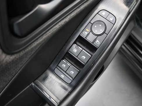 Used 2023 Nissan Rogue S AWD/4WD image 14