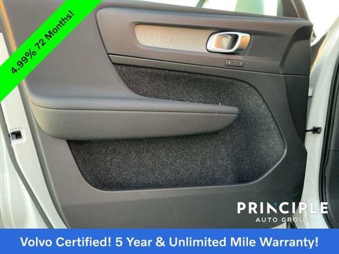 Certified 2025 Volvo XC40 B5 Core image 24