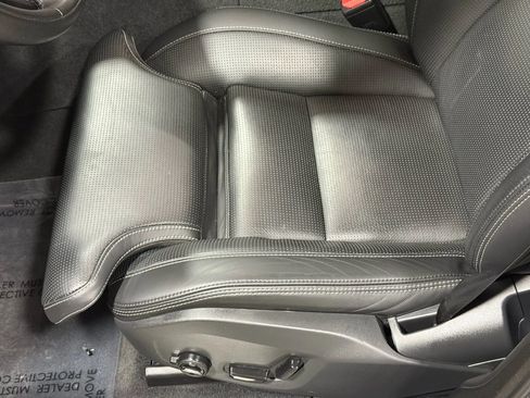 Used 2018 Volvo XC60 T8 Inscription w/ Luxury Seat Package image 20