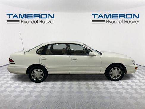 Used 1996 Toyota Avalon XL image 6