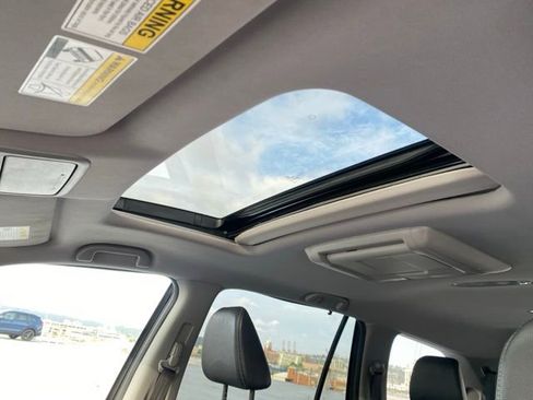 Used 2017 Honda Pilot Touring image 17