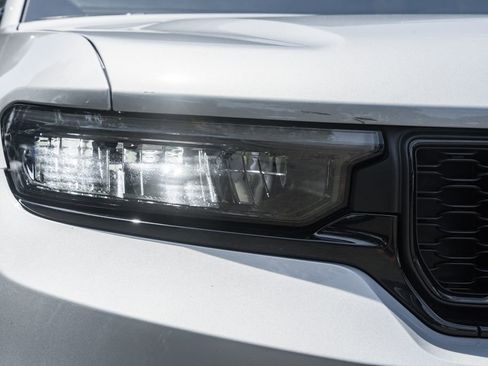 Used 2024 Jeep Grand Cherokee Altitude image 12