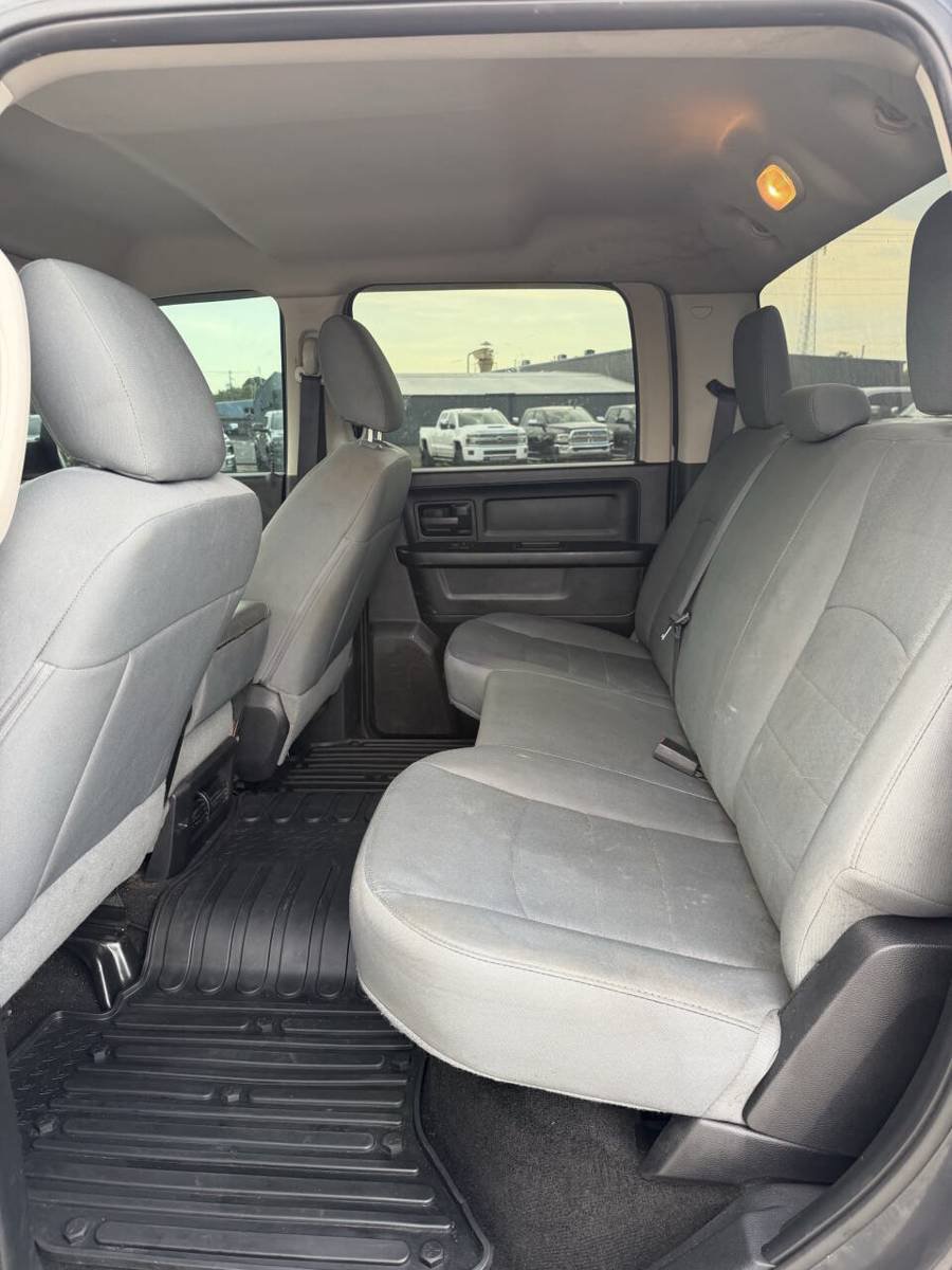 Used 2014 RAM 3500 Tradesman w/ Chrome Appearance Group AWD/4WD image 7