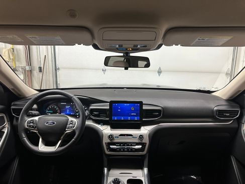 Certified 2023 Ford Explorer XLT w/ Equipment Group 202A image 2