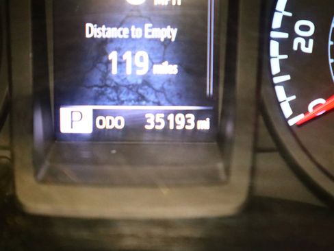 Used 2021 Toyota Tacoma SR image 14