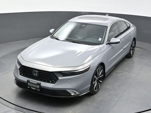 Used 2023 Honda Accord Touring image 33