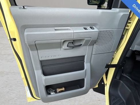 Used 2022 Ford E-450 and Econoline 450 Super Duty RWD image 20