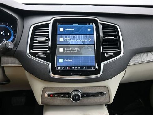 Used 2023 Volvo XC90 B6 Plus w/ Protection Package image 12