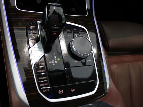 Used 2020 BMW X5 xDrive40i w/ Premium Package AWD/4WD image 16