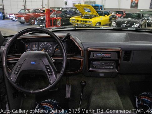 Used 1990 Ford Bronco image 17