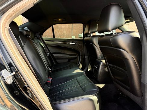 Used 2016 Chrysler 300 S RWD image 20
