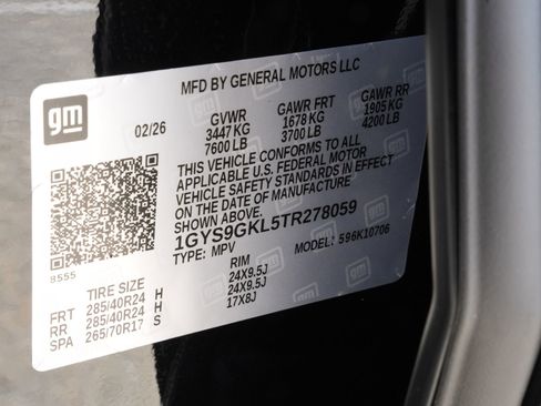 Certified 2026 Cadillac Escalade Platinum Sport w/ LPO, ONYX Package AWD/4WD image 32