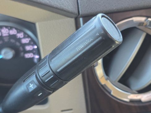 Used 2014 Ford F250 Lariat w/ Lariat Interior Package image 15