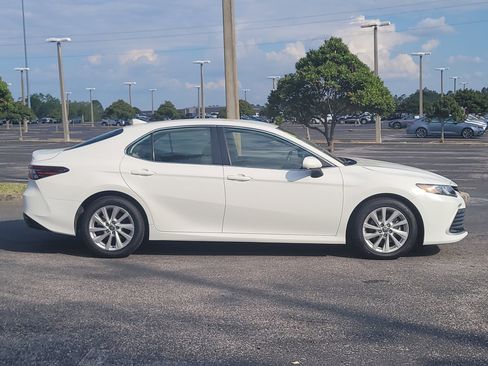 Used 2024 Toyota Camry LE image 8