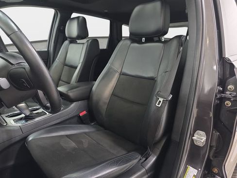 Used 2018 Jeep Grand Cherokee Altitude AWD/4WD image 14