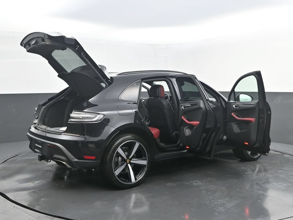 New 2026 Porsche Macan AWD/4WD image 35