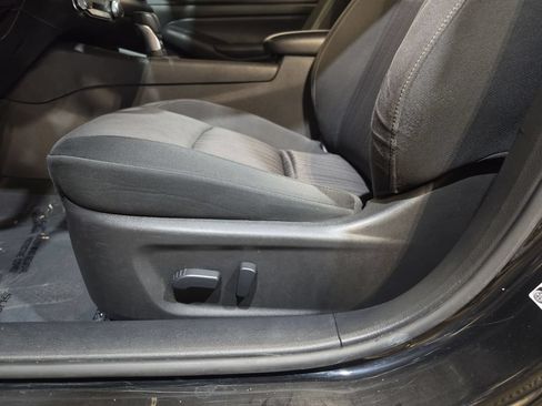 Used 2024 Nissan Altima 2.5 SV FWD image 14