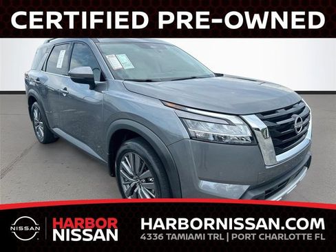 Certified 2024 Nissan Pathfinder SL w/ SL Premium Package FWD image 1