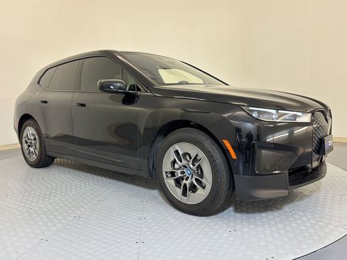 Used 2023 BMW iX xDrive50 image 7