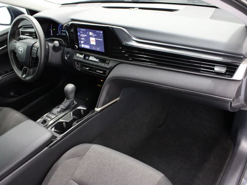 Used 2026 Toyota Camry LE w/ Convenience Package FWD image 34