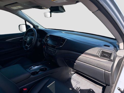 Used 2025 Honda Ridgeline RTL image 13
