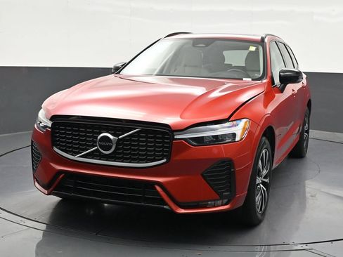Used 2024 Volvo XC60 B5 Core AWD/4WD image 9