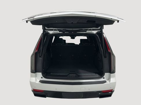 Used 2023 Cadillac Escalade ESV Sport Platinum image 25