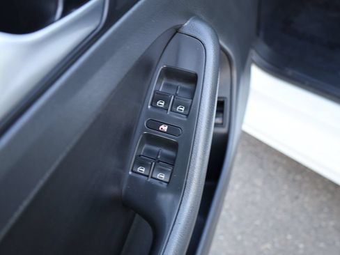 Used 2016 Volkswagen Jetta Sport FWD image 15