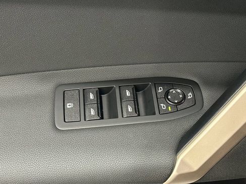 Used 2024 BMW iX xDrive50 AWD/4WD image 12