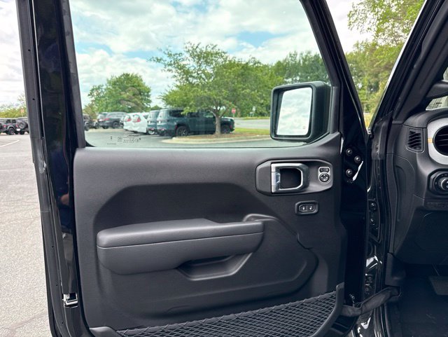 New 2026 Jeep Gladiator Sport AWD/4WD image 24