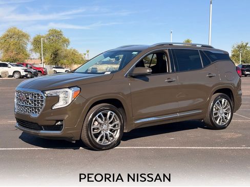 Used 2023 GMC Terrain Denali AWD/4WD image 1