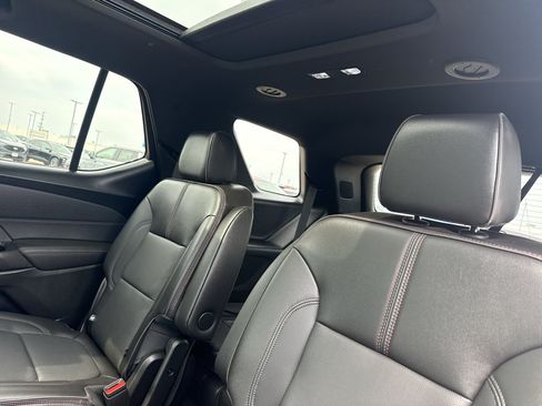 Used 2022 Chevrolet Traverse RS AWD/4WD image 36