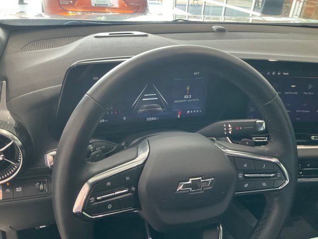 Used 2026 Chevrolet Equinox LT w/ Midnight Edition FWD image 7