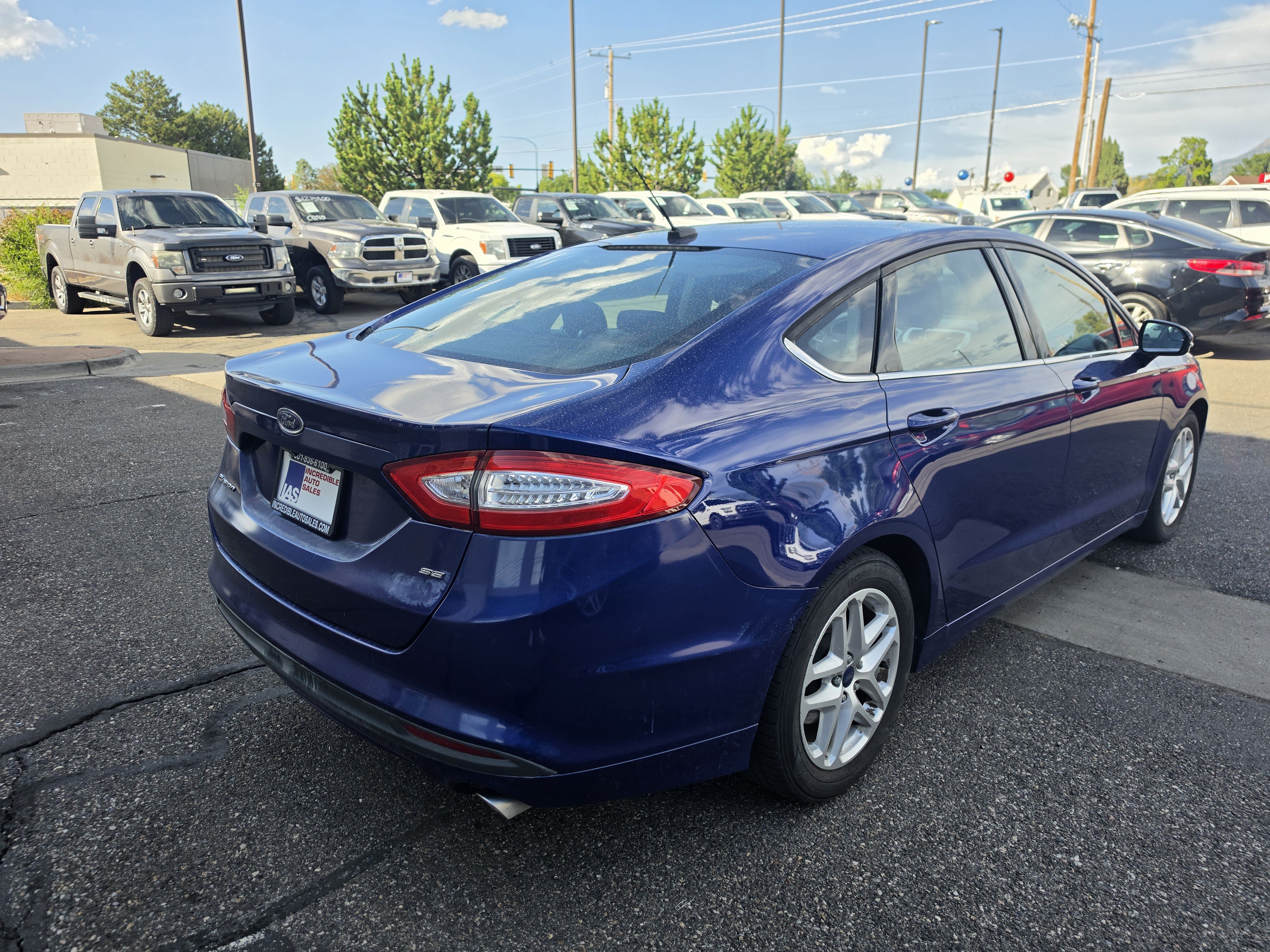 Used 2015 Ford Fusion SE FWD image 7