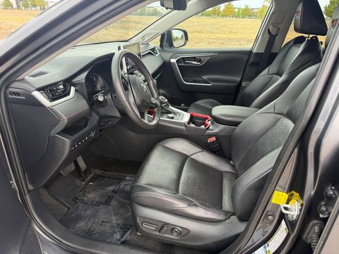 Used 2020 Toyota RAV4 TRD Off-Road AWD/4WD image 15