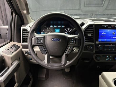 Used 2020 Ford F150 XLT image 40
