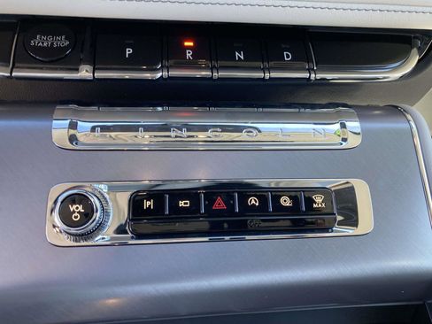 New 2025 Lincoln Aviator 2WD w/ Equipment Group 101A image 27