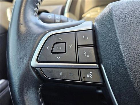 Used 2023 Toyota Highlander XLE image 14