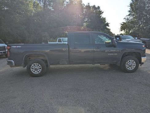 Used 2024 Chevrolet Silverado 2500 LT w/ Convenience Package AWD/4WD image 10