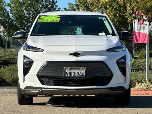 Used 2022 Chevrolet Bolt EUV LT w/ Convenience Package FWD image 9