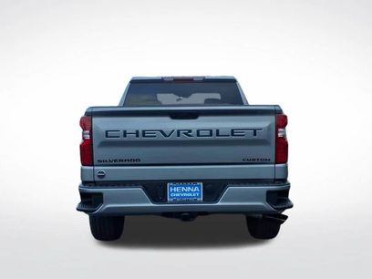New 2026 Chevrolet Silverado 1500 Custom w/ Turbomax Blackout Package