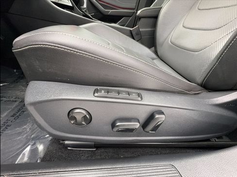 Used 2025 Volkswagen Jetta SEL FWD image 20