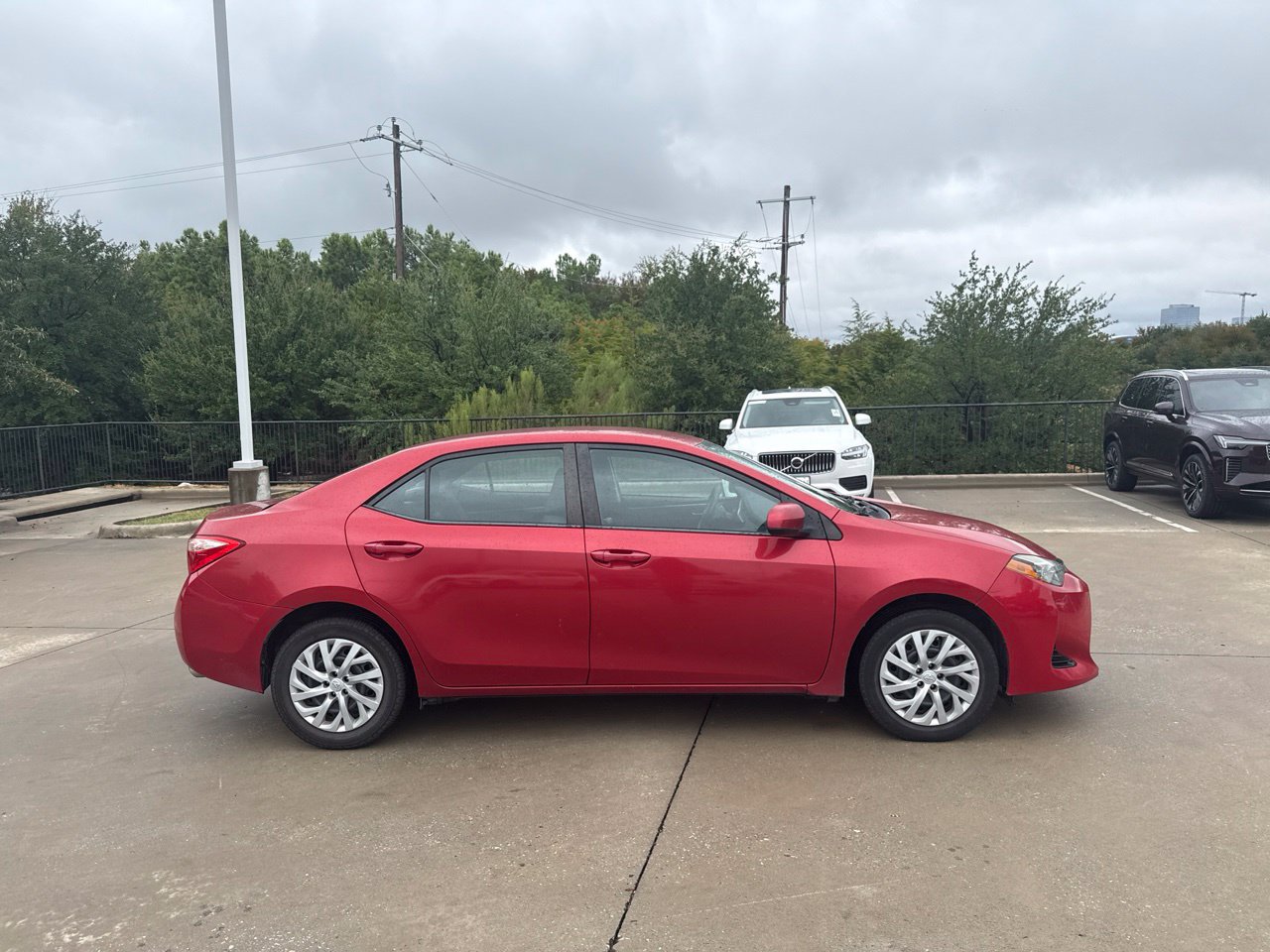 Used 2017 Toyota Corolla LE FWD image 7