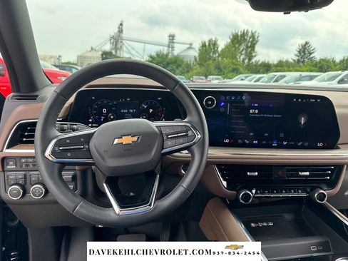 Used 2026 Chevrolet Suburban High Country w/ Sun And Tow Package AWD/4WD image 24