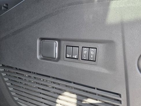 New 2026 GMC Yukon XL Elevation w/ Elevation Premium Package RWD image 8