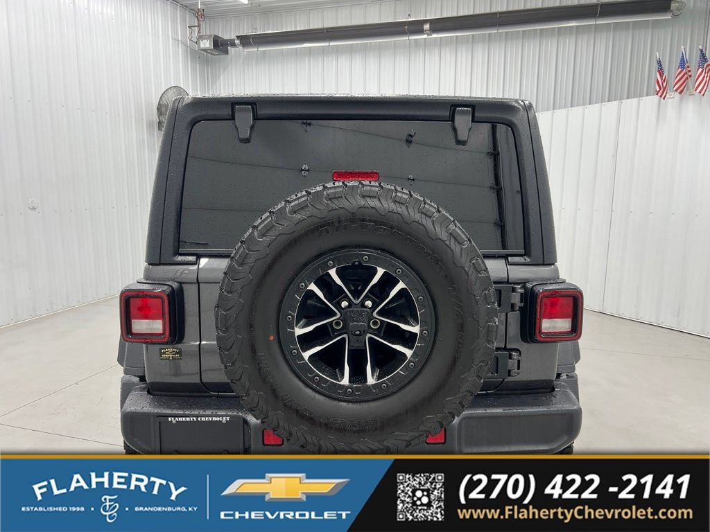 Used 2025 Jeep Wrangler Unlimited Sport AWD/4WD image 4