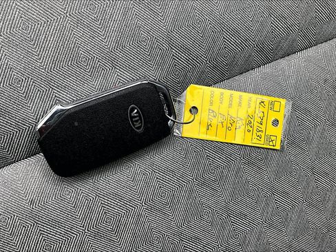 Used 2020 Kia Niro EX FWD image 15